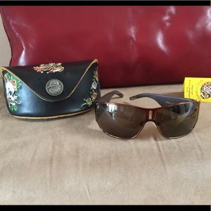 ED HARDY NWOT “Love Kills Slowly” Sunglasses